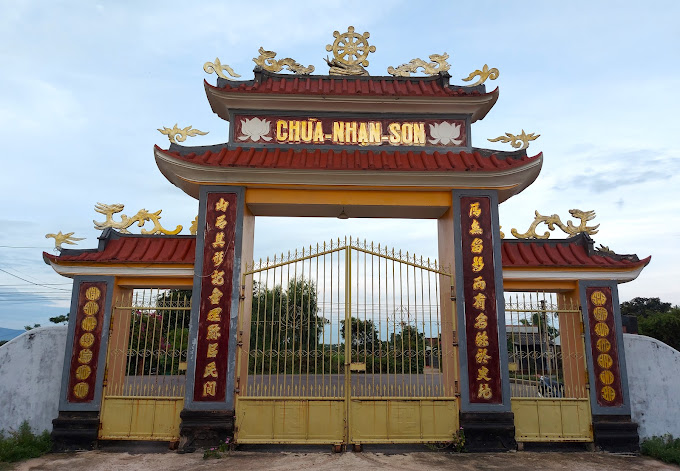 Nhan Son Pagoda